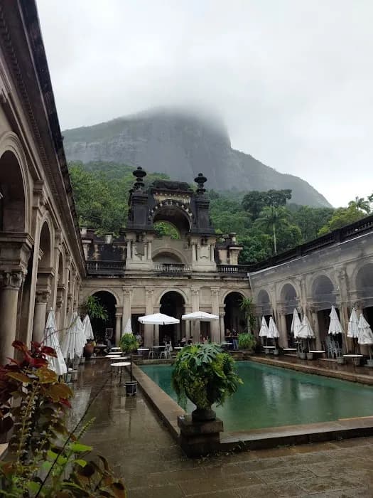 Descubra trilhas, cachoeiras e vistas incríveis no Parque Nacional da Tijuca