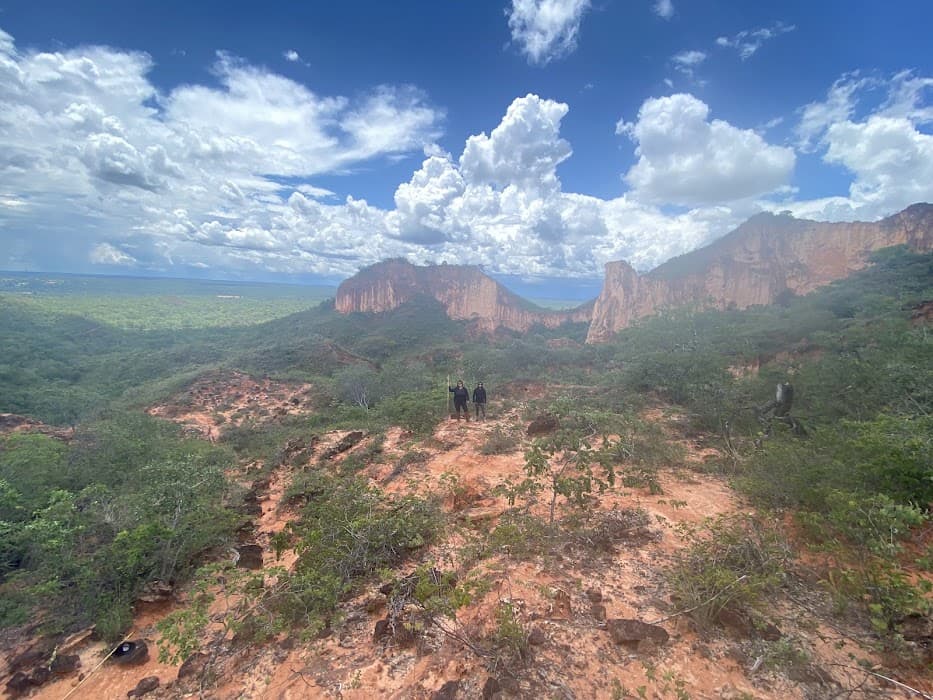 Descubra a beleza do Parque Estadual Serra das Araras e aproveite trilhas e observação de aves