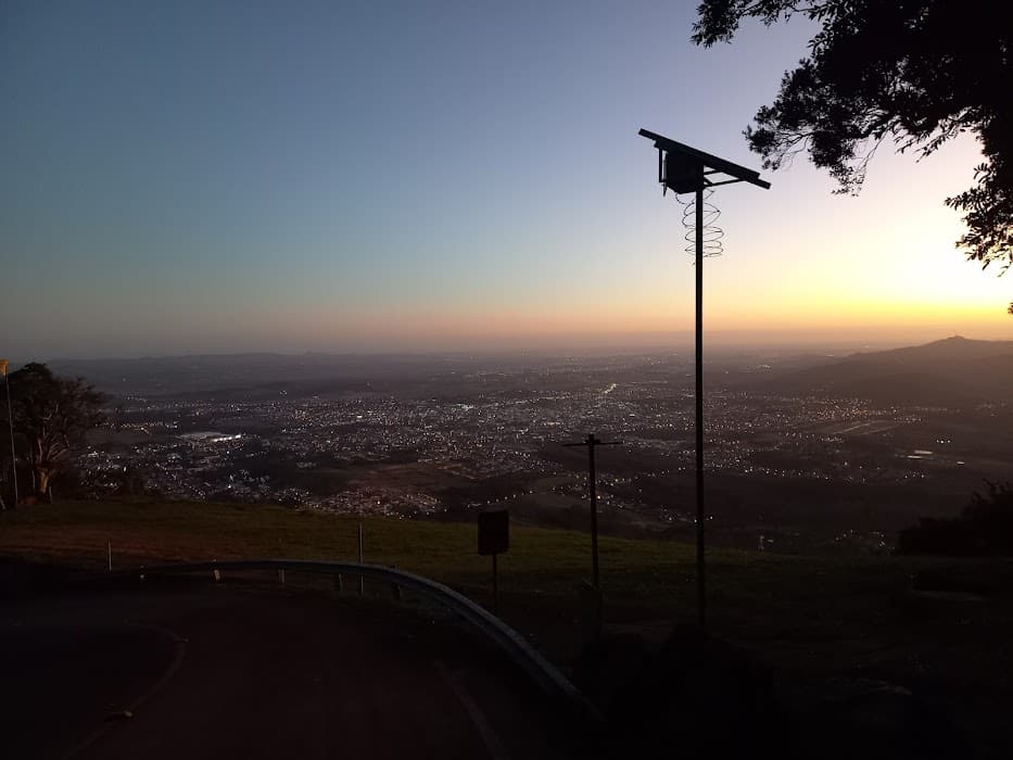 Conheça o Morro Ferrabraz em Araricá e aproveite trilhas, natureza e atividades ao ar livre