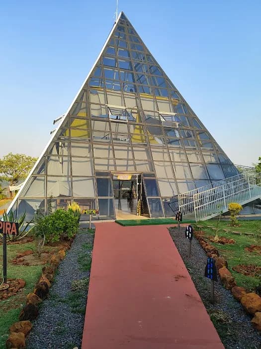 Complexo Turístico Pedra Caída